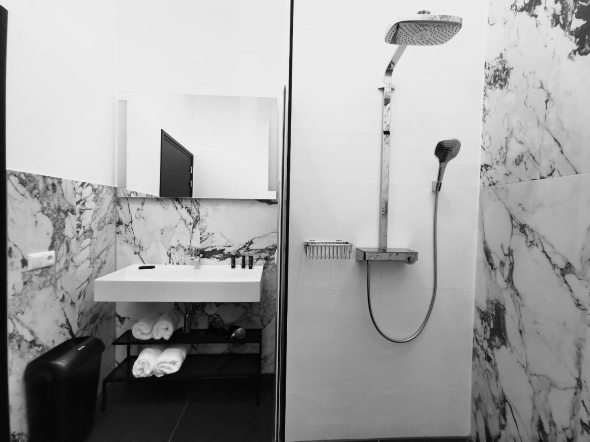 Bed, Bites & Business Hotel רוטרדם מראה חיצוני תמונה